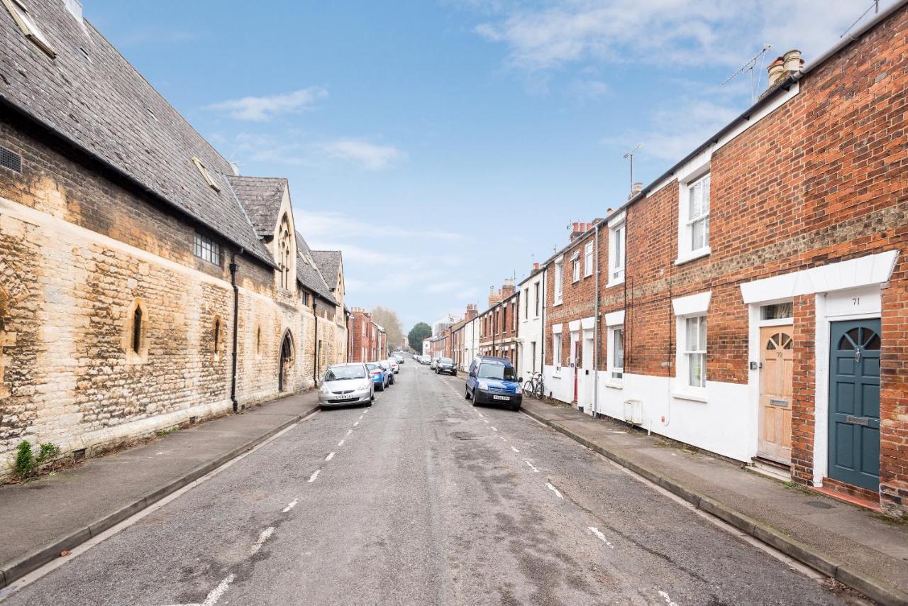 Characterful & Cosy Jericho House *