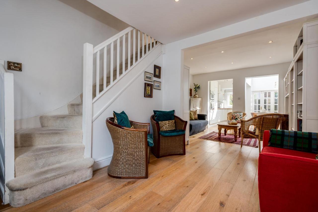 Characterful & Cosy Jericho House *